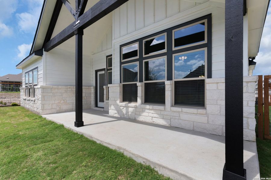 Exterior details and patio area of a home in The Crossvine, Schertz (Image 16).