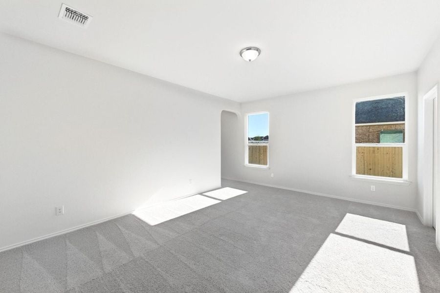 Spacious, unfurnished interior of a new home in Mustang Valley, Manor (Image 8).