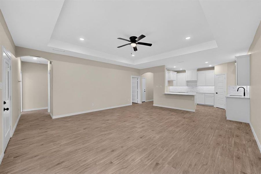Spacious, unfurnished interior of a new home in , Gainesville (Image 18).