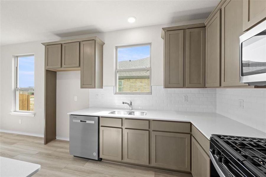 8208 Manx Kitchen4