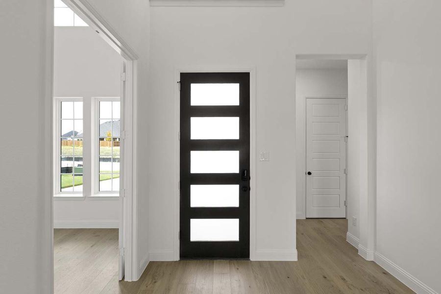 Spacious, unfurnished interior of a new home in Nelson Lake, Rockwall (Image 21).