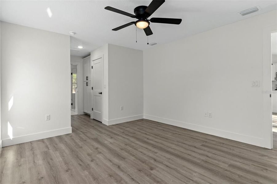 Spacious, unfurnished interior of a new home in , Brooksville (Image 26).