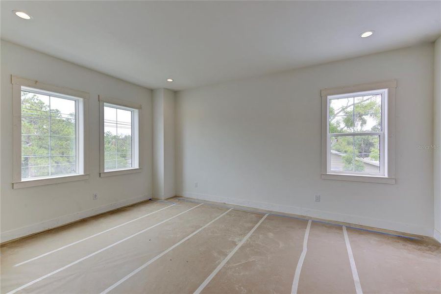 Spacious, unfurnished interior of a new home in , Tampa (Image 74). Spacious, unfurnished interior of a new home in , Tampa (Image 74).