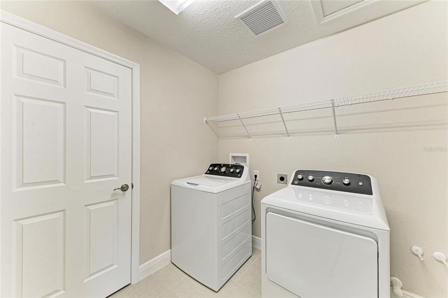 Close-up of interior finishes inside a home in Crosswind Ranch, Parrish (Image 15).