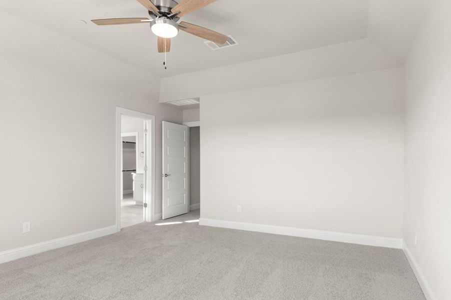 Spacious, unfurnished interior of a new home in Clear Creek, Round Rock (Image 25).