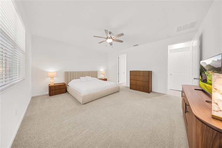 Furnished interior view inside a new home in Meridian Parks, Orlando (Image 36). Furnished interior view inside a new home in Meridian Parks, Orlando (Image 36).