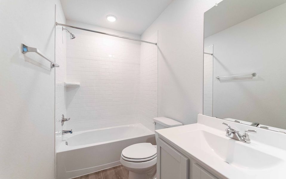 Furnished interior view inside a new home in Lago Mar, Texas City (Image 7).