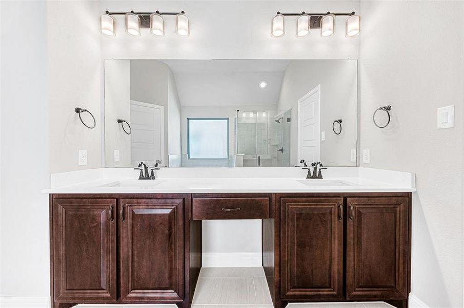 Primary Ensuite Bath