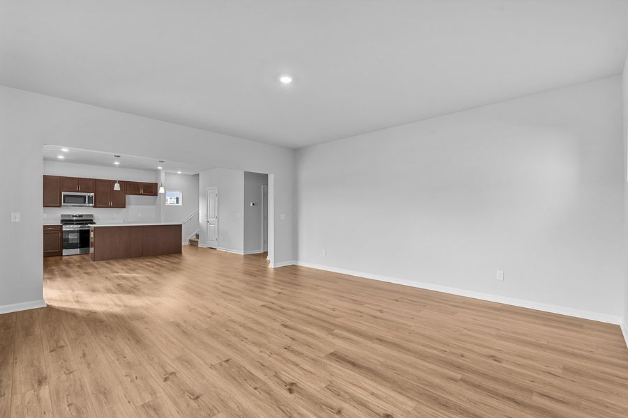 Spacious, unfurnished interior of a new home in Hanes Lake, Winston-Salem (Image 20).