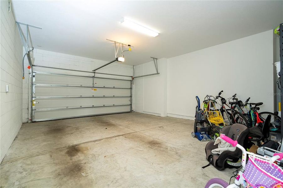 Spacious, unfurnished interior of a new home in , Winter Garden (Image 26). Spacious, unfurnished interior of a new home in , Winter Garden (Image 26).