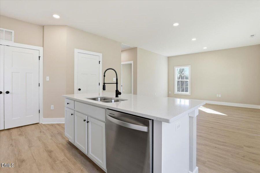 20-131 Dauphine St-20