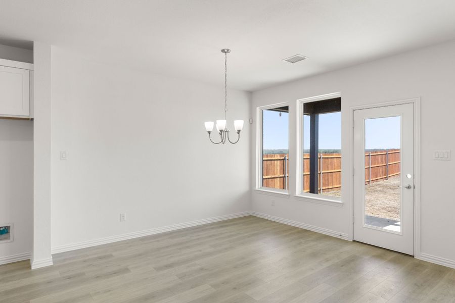 Representative unfurnished interior of a home built from the Kingston by UnionMain Homes in Elevon, Lavon (Image 20).