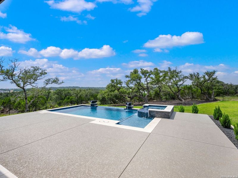 Community amenities in , Boerne (Image 64).