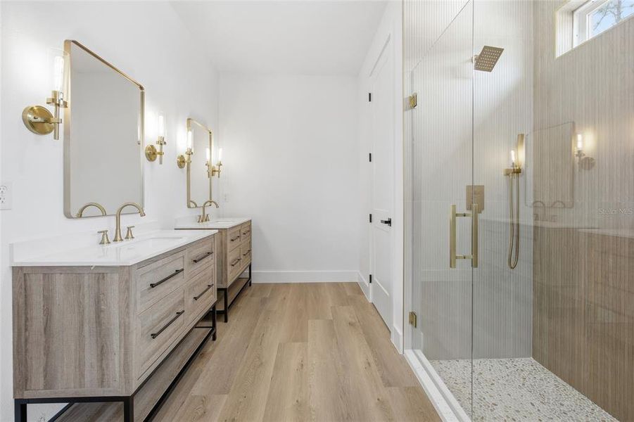 Furnished interior view inside a new home in , Dunnellon (Image 11).