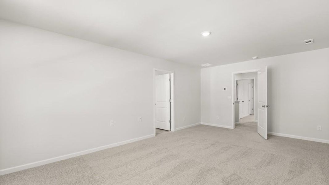Spacious, unfurnished interior of a new home in Parkside at Carter Grove, Cartersville (Image 22).