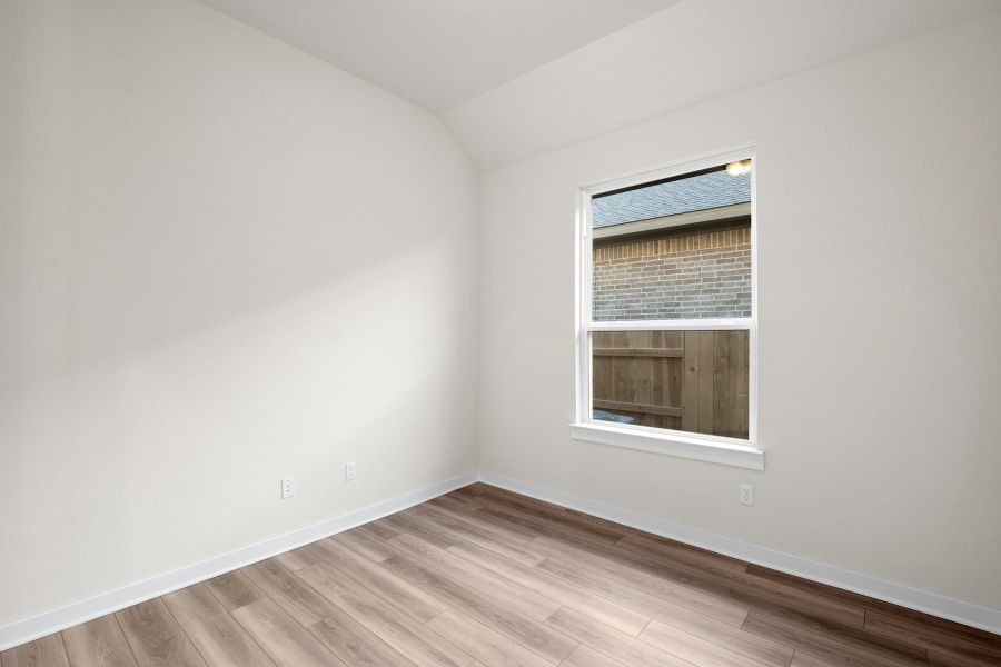 Spacious, unfurnished interior of a new home in Lariat, Liberty Hill (Image 18).