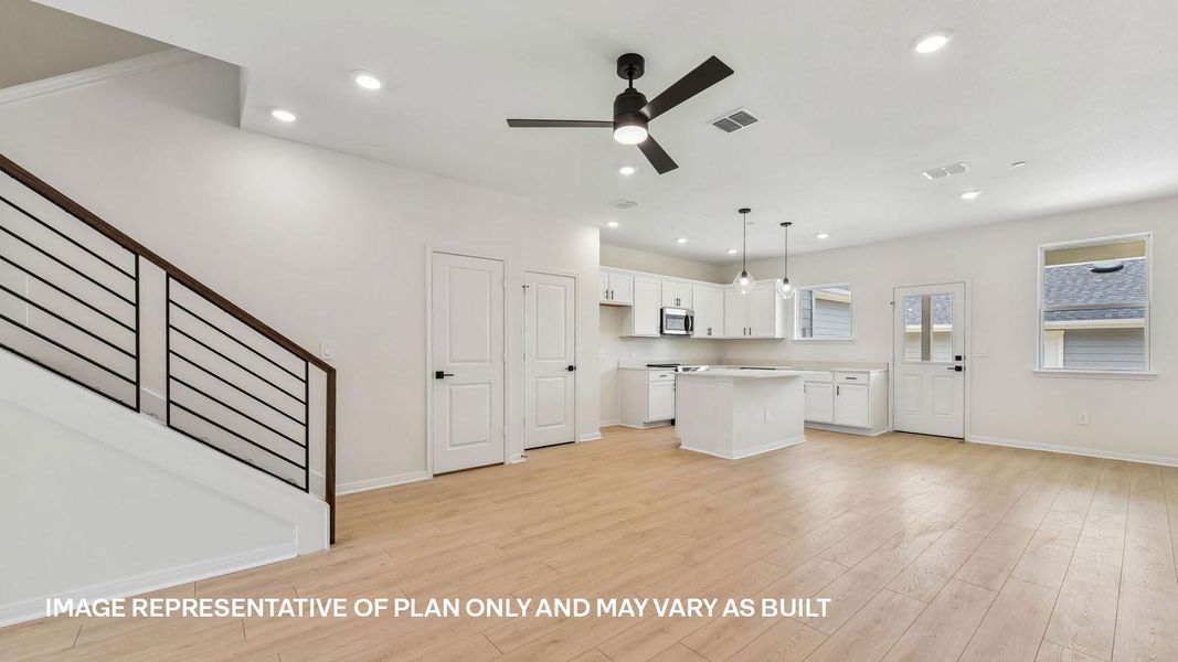 Spacious, unfurnished interior of a new home in Avery Centre, Round Rock (Image 20).