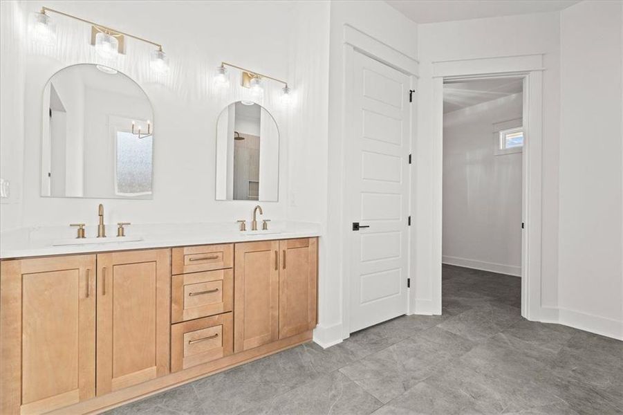 Furnished interior view inside a new home in , Carrollton (Image 13).