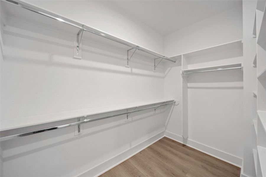 Spacious, unfurnished interior of a new home in , Houston (Image 32).
