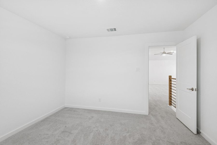 Spacious, unfurnished interior of a new home in Miller's Pond, Rosenberg (Image 24).