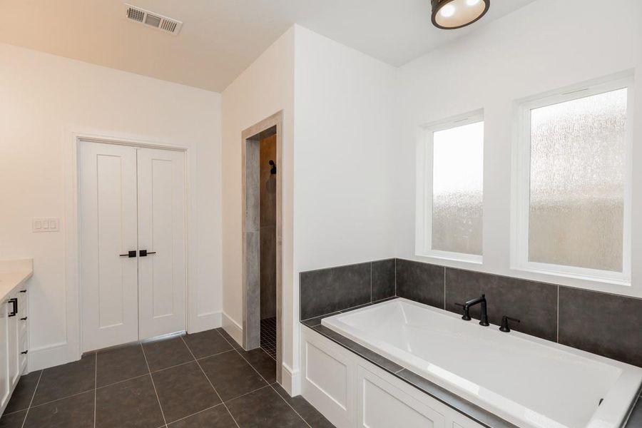 Furnished interior view inside a new home in , Beaumont (Image 10).