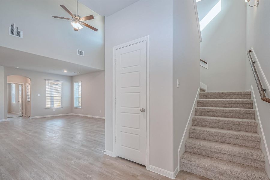 Spacious, unfurnished interior of a new home in Sunterra, Katy (Image 31). Spacious, unfurnished interior of a new home in Sunterra, Katy (Image 31).