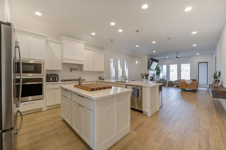 Furnished interior view inside a new home in Cross Creek West 45', Fulshear (Image 4). Furnished interior view inside a new home in Cross Creek West 45', Fulshear (Image 4).