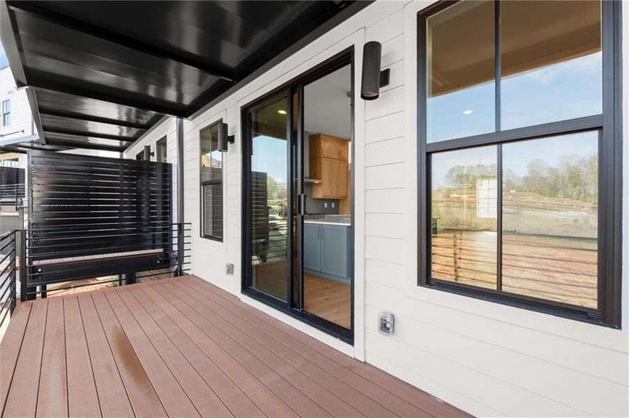 Exterior details and patio area of a home in , Alpharetta (Image 28).