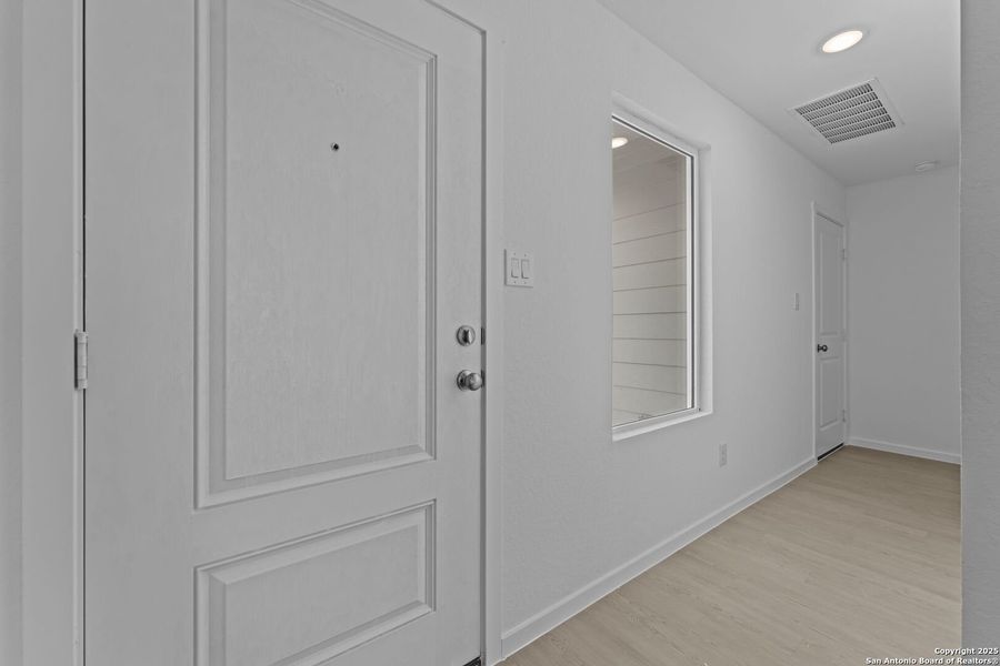 Spacious, unfurnished interior of a new home in , New Braunfels (Image 11). Spacious, unfurnished interior of a new home in , New Braunfels (Image 11).