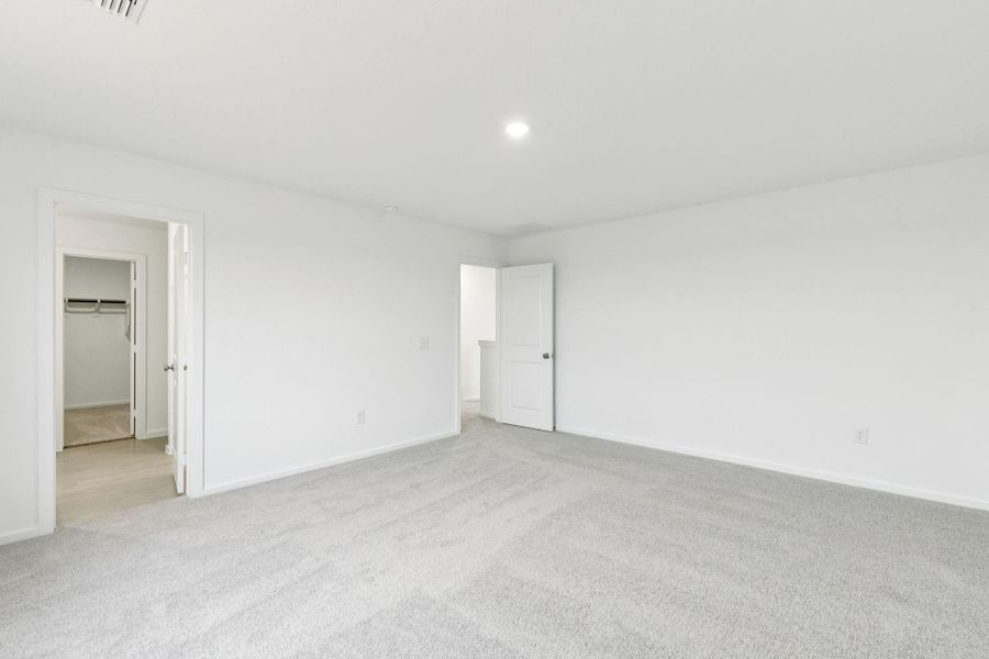 Spacious, unfurnished interior of a new home in Windcress, Baytown (Image 26).