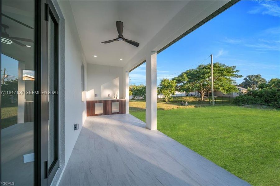 Exterior details and patio area of a home in , Lehigh Acres (Image 4).