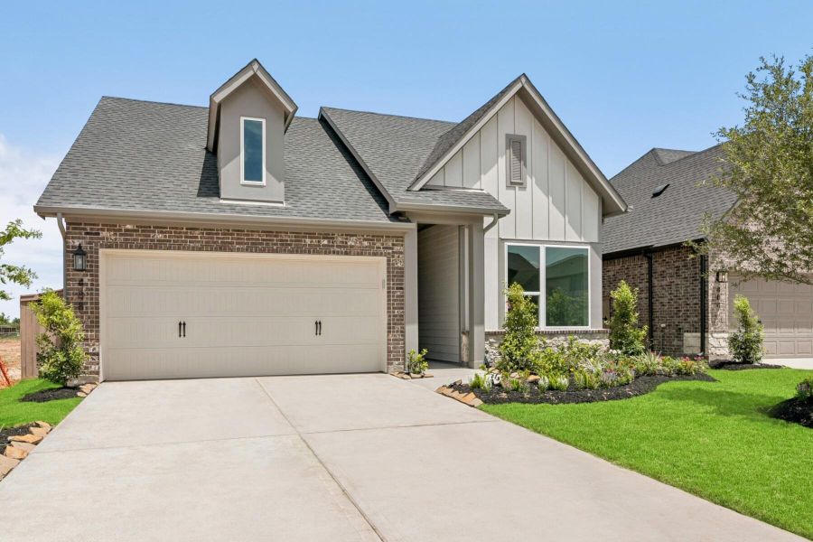 Welcome to The Conroe by David Weekley Homes. Move-In-Ready Now! Welcome to The Conroe by David Weekley Homes. Move-In-Ready Now!