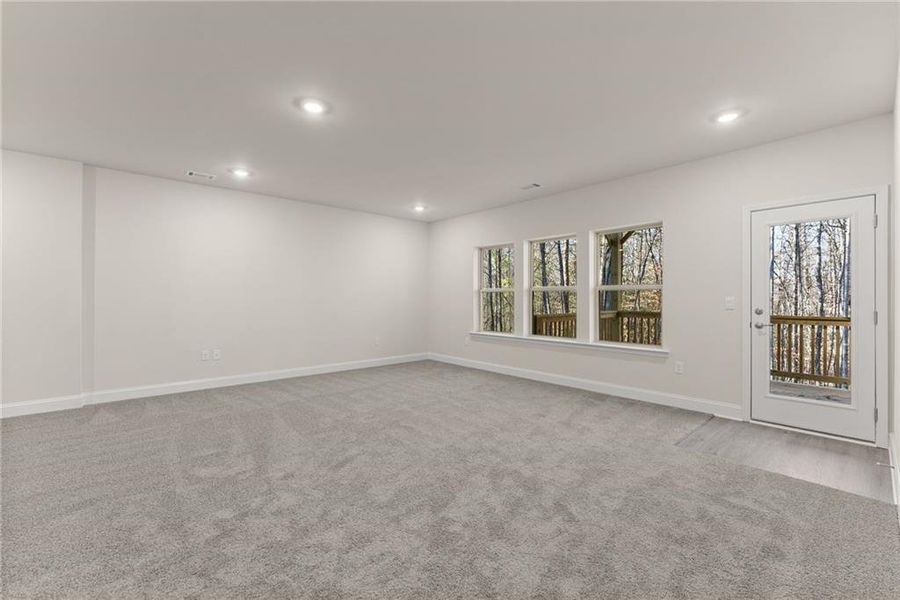 Spacious, unfurnished interior of a new home in Magnolia Villas, Cornelia (Image 41).