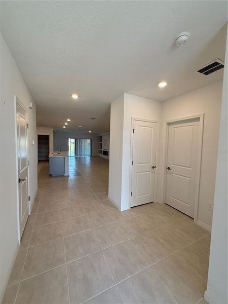Spacious, unfurnished interior of a new home in Aden South at Westview, Kissimmee (Image 6). Spacious, unfurnished interior of a new home in Aden South at Westview, Kissimmee (Image 6).