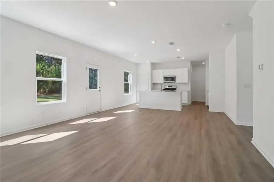 Spacious, unfurnished interior of a new home in Langston Reserve, Cartersville (Image 21).