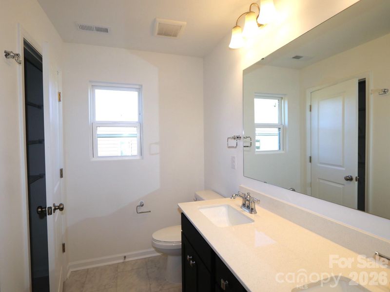 Owners bathroom Owners bathroom