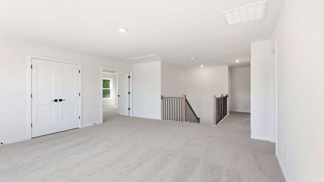 Spacious, unfurnished interior of a new home in Seven Oaks, Greenwood (Image 27).