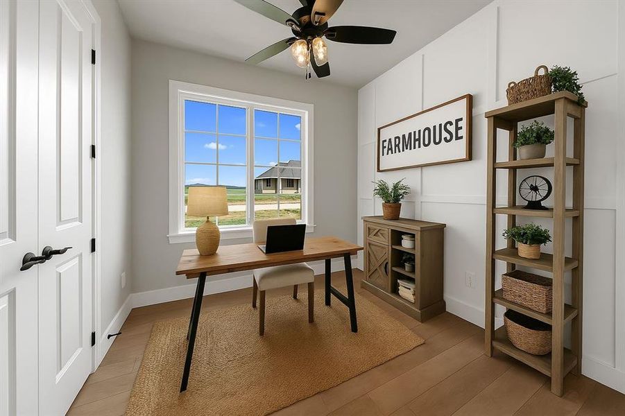 virtually staged office, can also be a baby room, has closet too