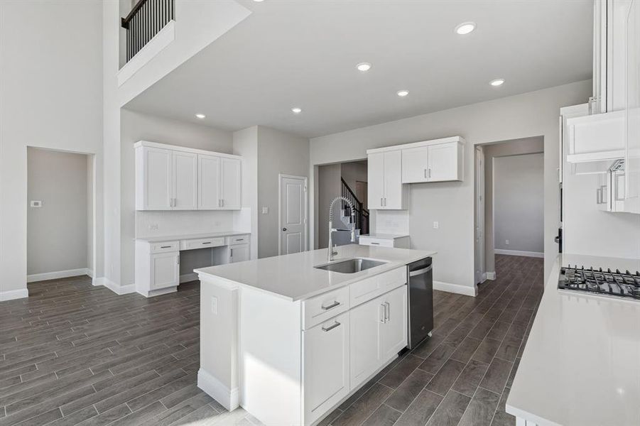 Furnished interior view inside a new home in Venetian, Weston (Image 9).