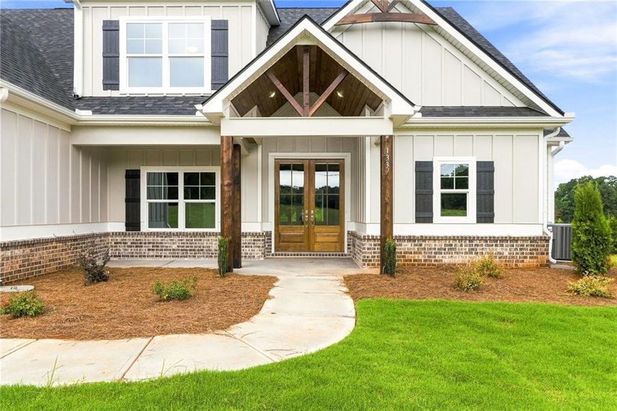 Exterior details and patio area of a home in , Hampton (Image 4).