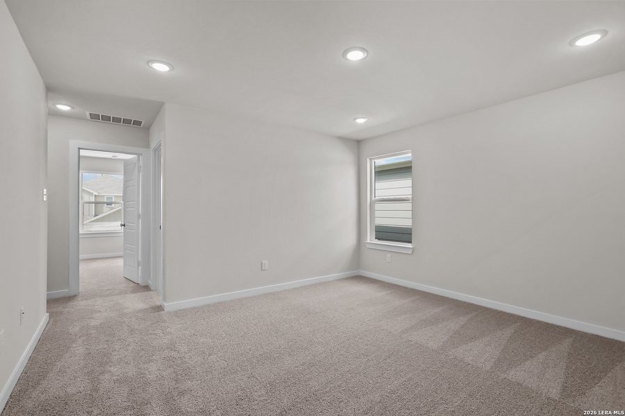 Spacious, unfurnished interior of a new home in Senna, Leon Valley (Image 16). Spacious, unfurnished interior of a new home in Senna, Leon Valley (Image 16).