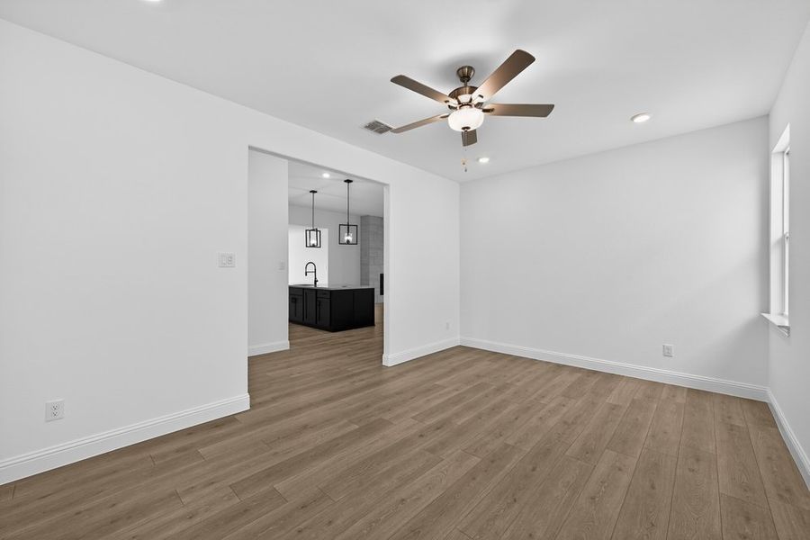 Spacious, unfurnished interior of a new home in South Oak, Lakewood Village (Image 19).