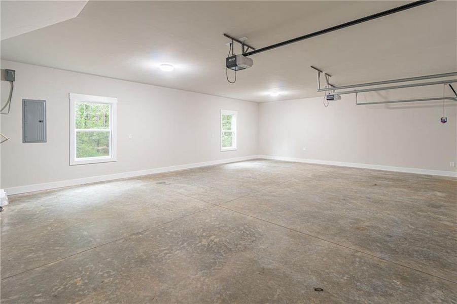 Spacious, unfurnished interior of a new home in , Braselton (Image 36).
