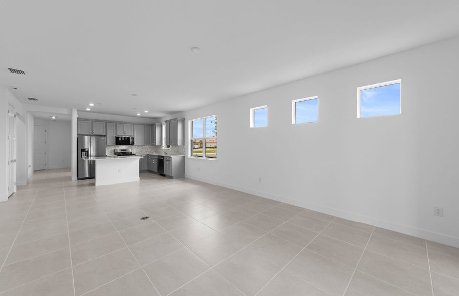 Spacious, unfurnished interior of a new home in TerraWalk at Babcock Ranch, Alva (Image 11).