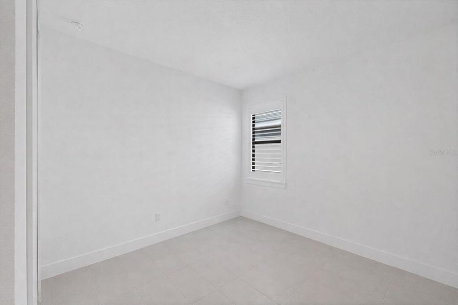 Spacious, unfurnished interior of a new home in , Venice (Image 25).