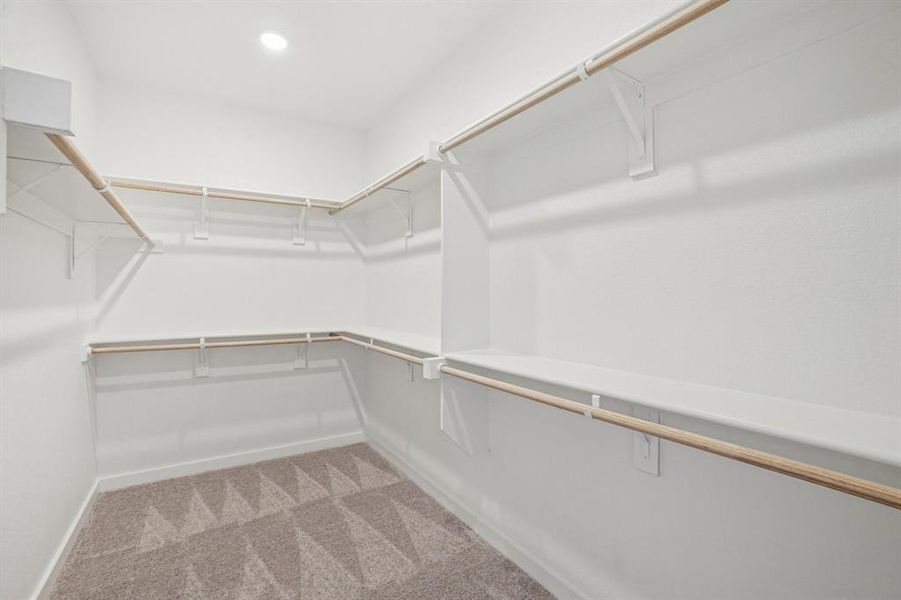 Spacious, unfurnished interior of a new home in Lone Oak, Alvarado (Image 33).