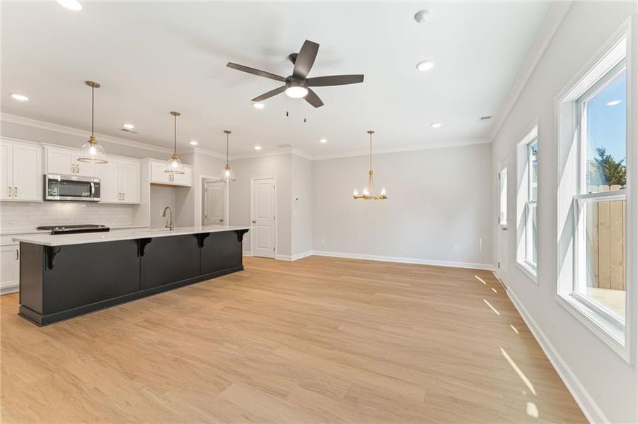 Spacious, unfurnished interior of a new home in Cherokee Township, Acworth (Image 15).