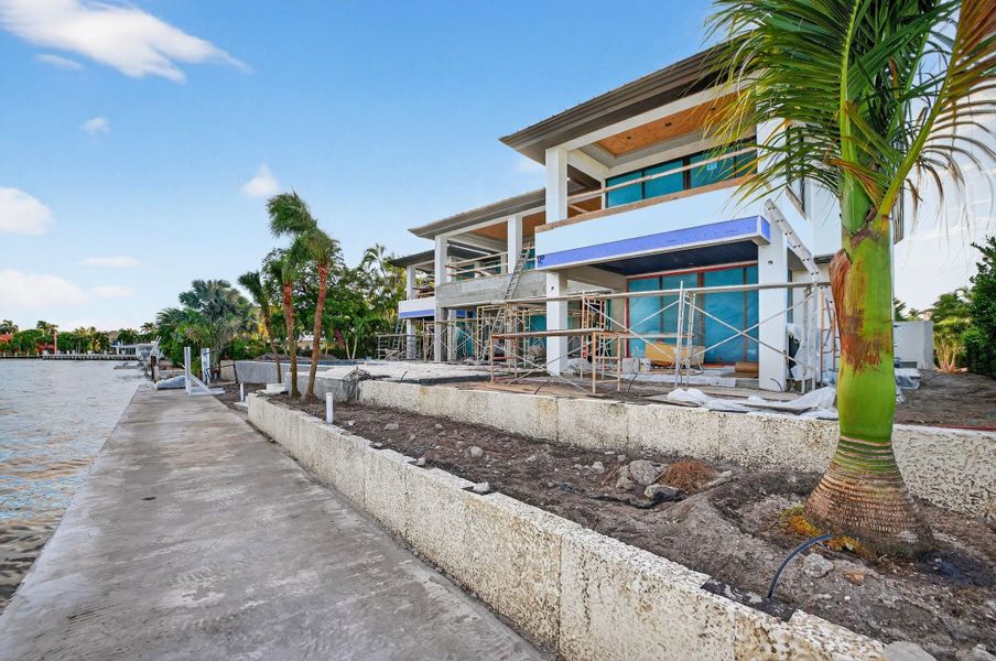 Exterior details and patio area of a home in , Fort Lauderdale (Image 4).