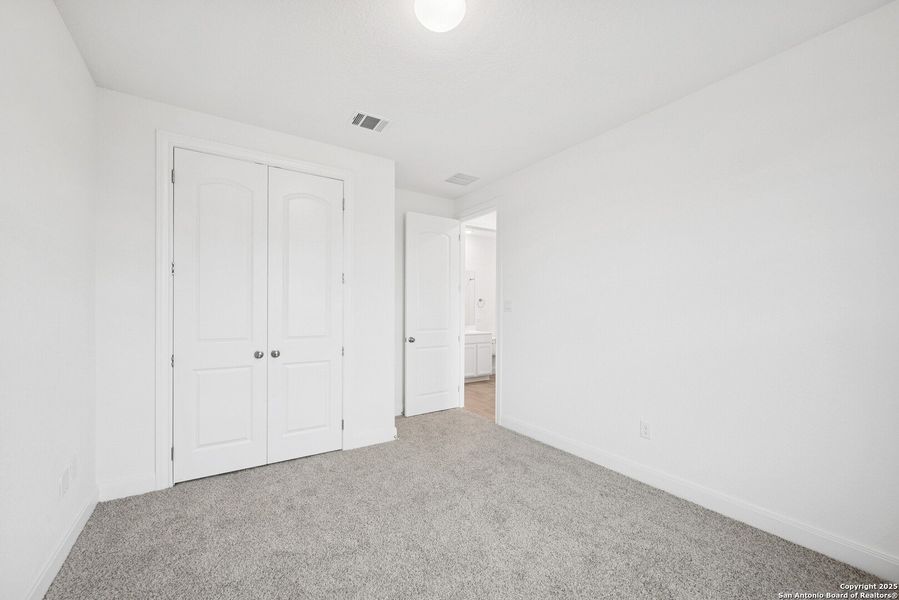 Spacious, unfurnished interior of a new home in Everly Estates, San Antonio (Image 26).