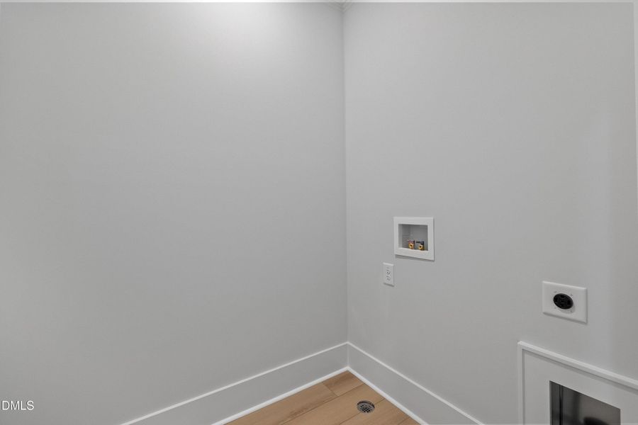 37-219 S West St_2282